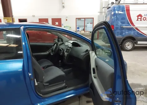 2009 Toyota Yaris z USA, uszkodzony, nr VIN JTDJT903895224479